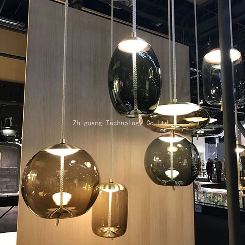 Nordic Style Designer Postmodern Luxury Glass Single Head Pendant Lamp, Creative Art Bar Dining Lighting Fixture