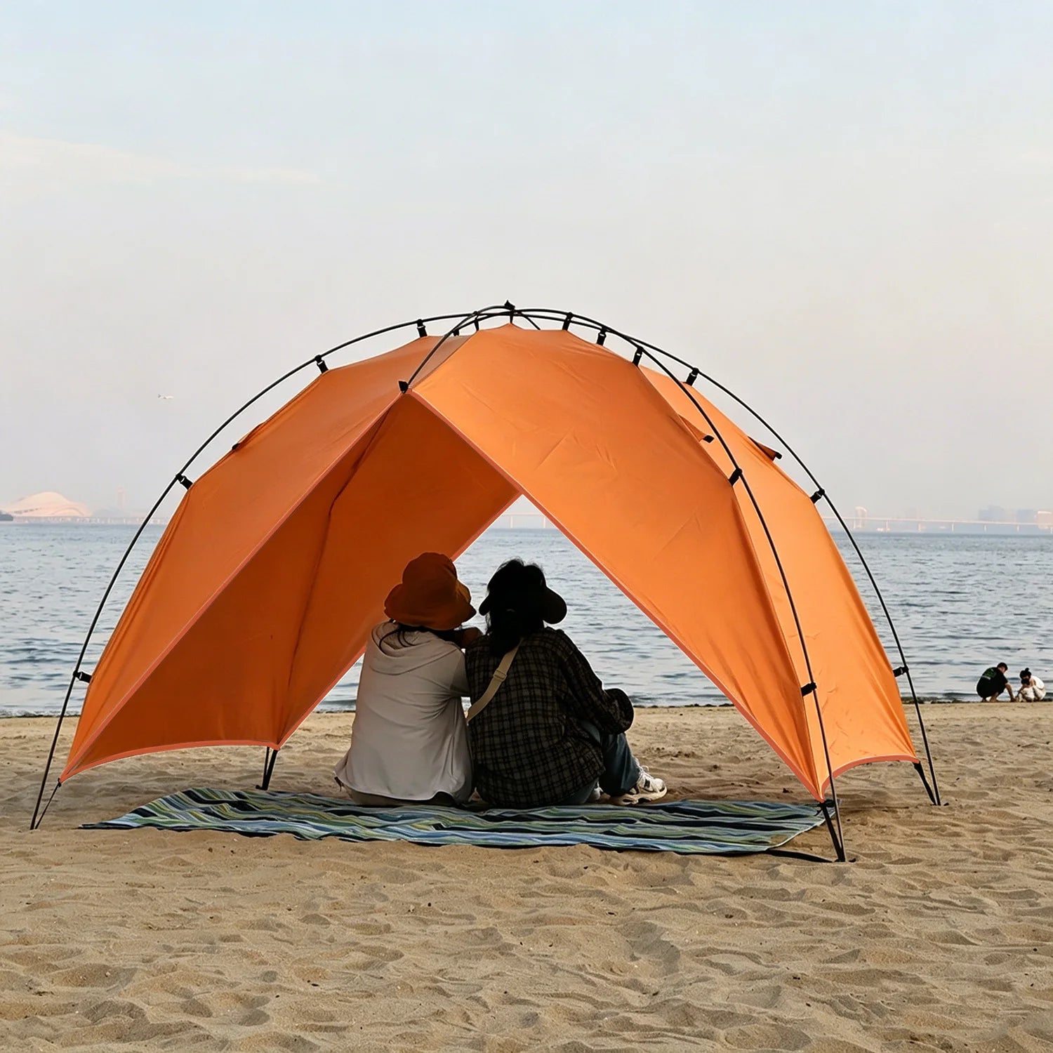 Lightweight 2–4 Person Camping Tent for Beach