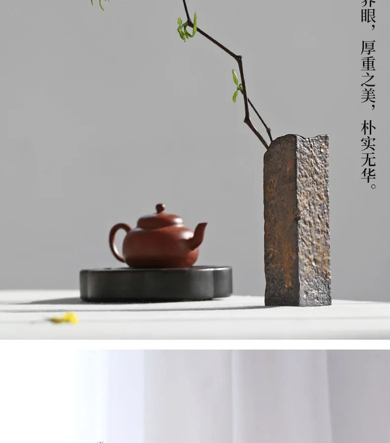 Ornamental Crude Pottery Vases