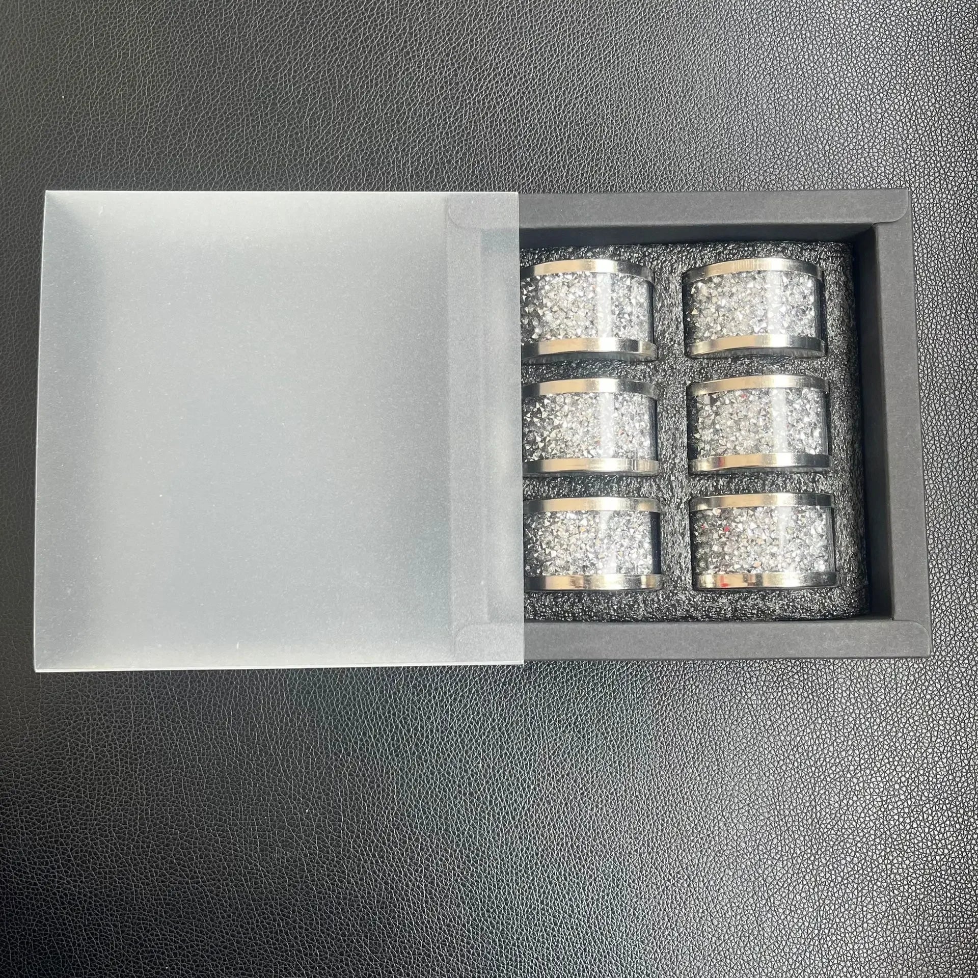 4/6/8 Pcs Crystal Glass Napkin Ring Bling Diamond Napkin Holder Set Christmas Thanksgiving Table Decorations Serviette Buckles