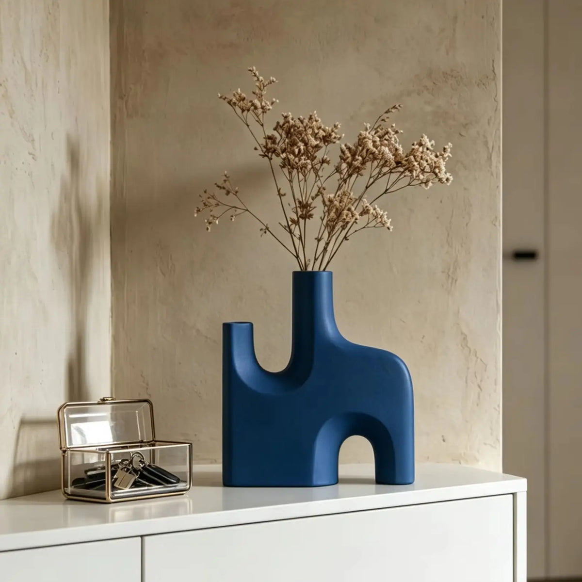 Plastic Vase, Suitable for Dried Flowers and Floral Arrangements,